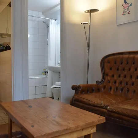 Apartment 1 Bedroom In Central *